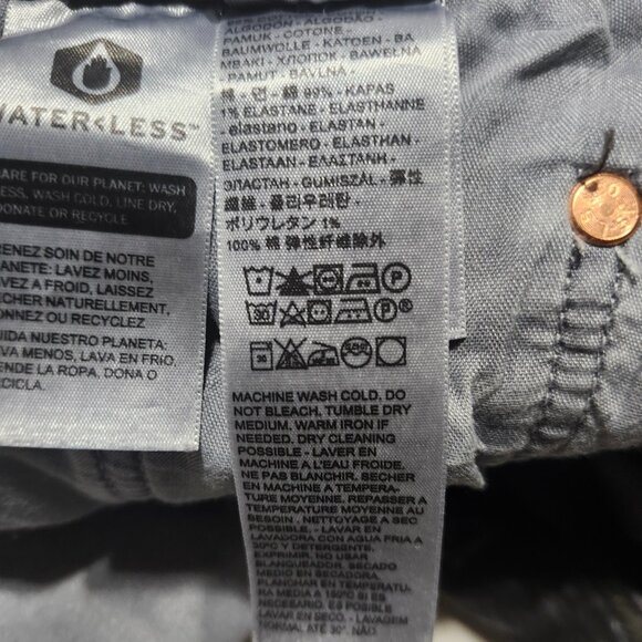 Levi’s Ribcage Straight Ankle Jeans Size 28W X 27L Black Button Fly - Picture 8 of 8